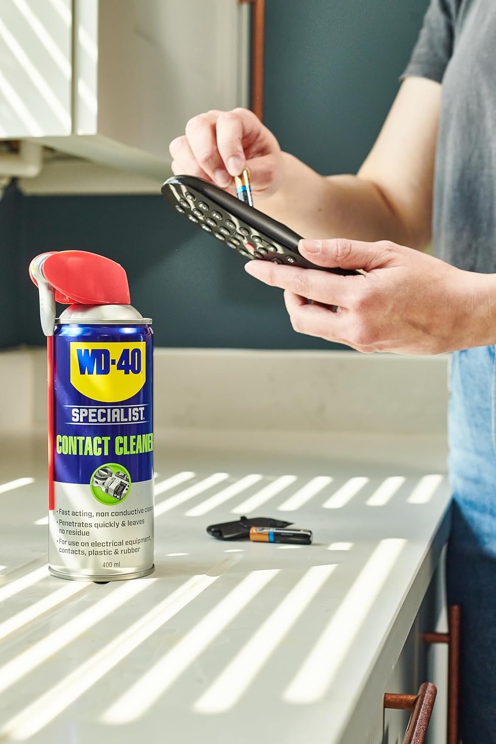 WD-40 Specialist Fast Drying Contact Cleaner 400ml – 4 WD-40 Specialist Fast Drying Contact Cleaner 400ml – 4